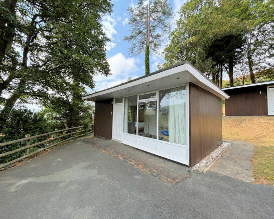 1-bed house on Woodlands Holiday Park, Bryncrug, Gwynedd, £60,000