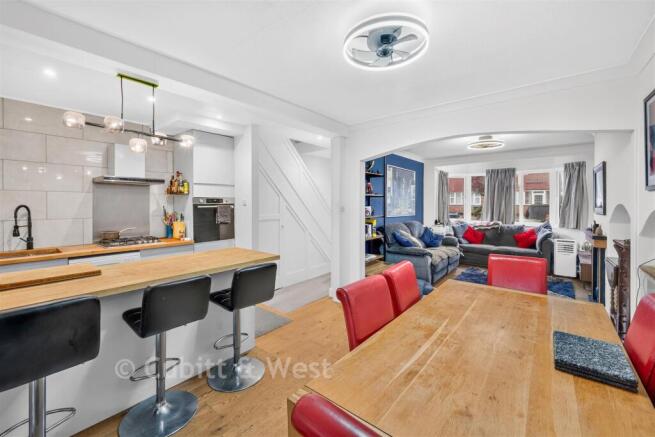 Kitchen/Dining Area