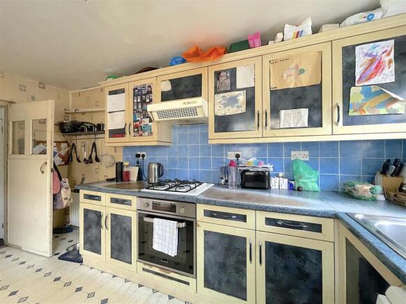 Kitchen (2).jpeg