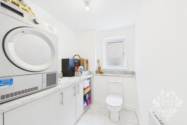 3 bed Semi-Detached for sale Image 8