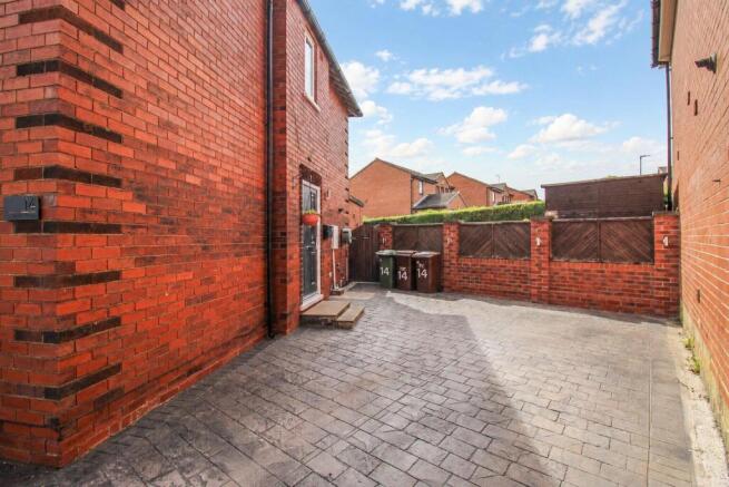 3 bed Semi-Detached for sale Image 12