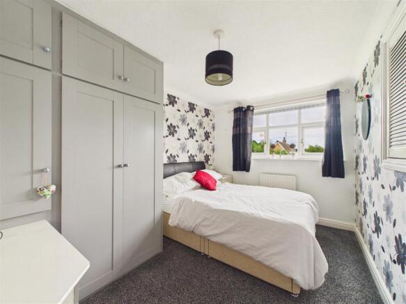 4 bed Detached for sale Image 11