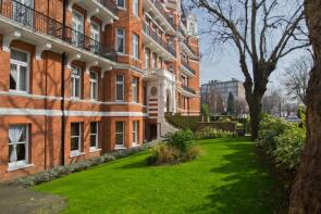 40, Neville Court, Abbey Road, London NW8 9DA