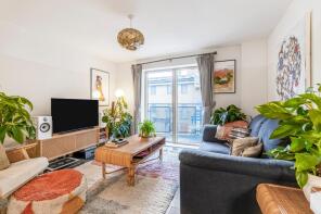 9, Chris Pullen Way, London N7 9FG