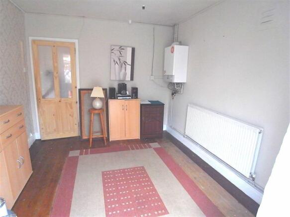Dining Room/BedroomT