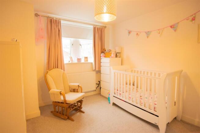 2 bed Apartment to rent Image 4