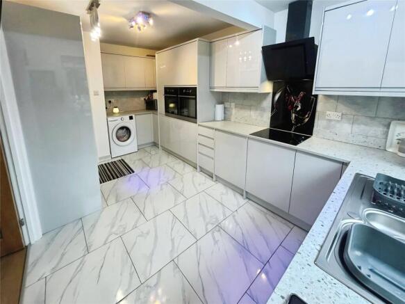 Fitted Kitchen