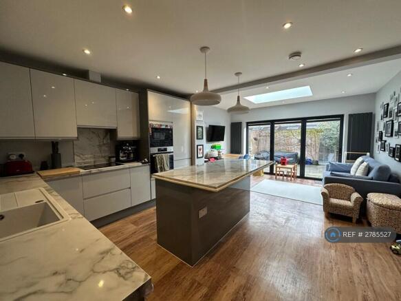 Kitchen / Living Area