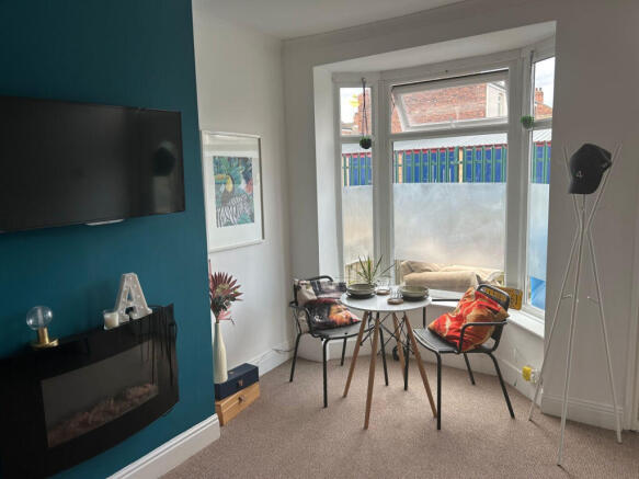 2 bed House to rent Image 9