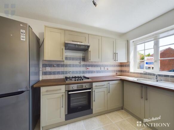 CAM03218G0-PR0305-STILL007