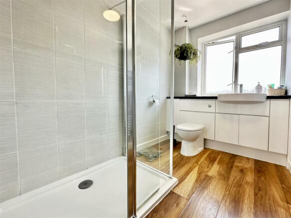 Shower Room.jpg