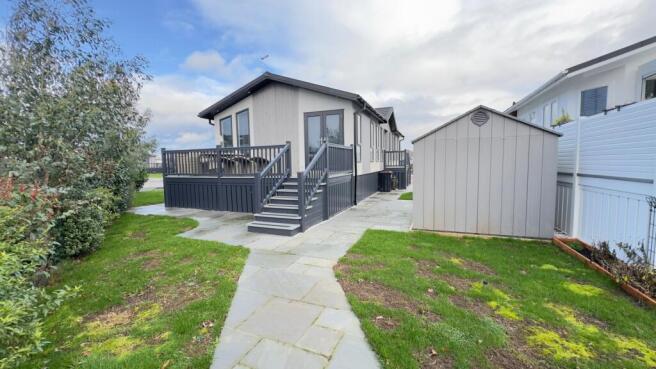 Lakeside retreat, East of England, England, PE8 6PZ, United Kingdom photo 5