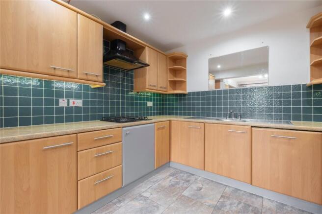 3 bed Apartment for sale Image 9