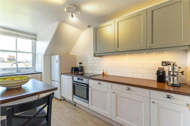 Larkhall Rise, London, SW4 photo 4