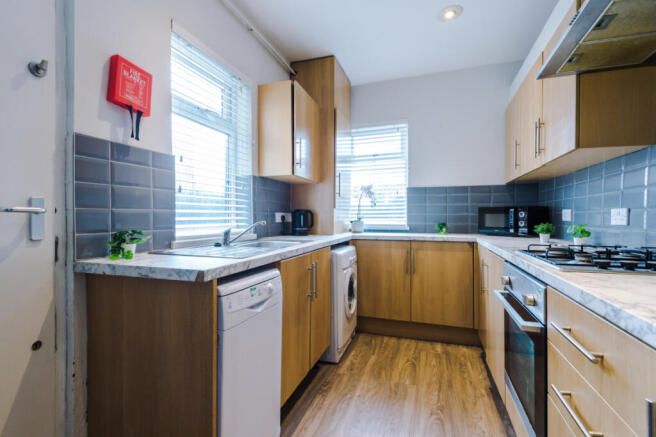 20 Deuchar Street Kitchen 3