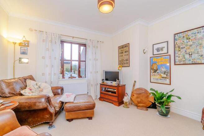 8409536-interior03-800.jpg