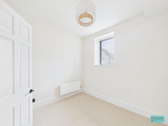 4 bed End of Terrace to rent Image 8