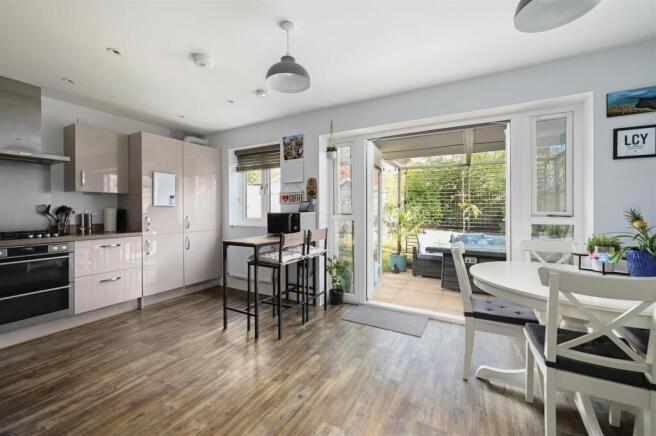 Kitchen/Dining Room