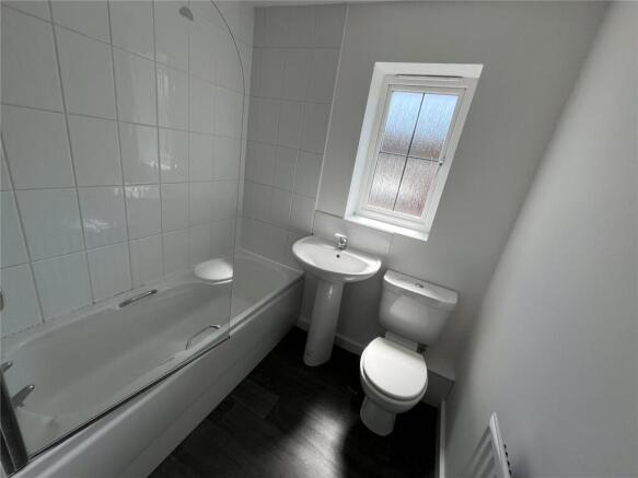 3 bed End of Terrace to rent Image 10