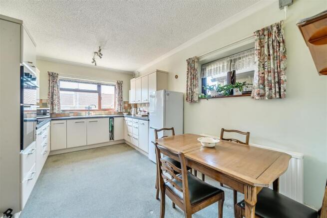 Kitchen / Breakfast Room