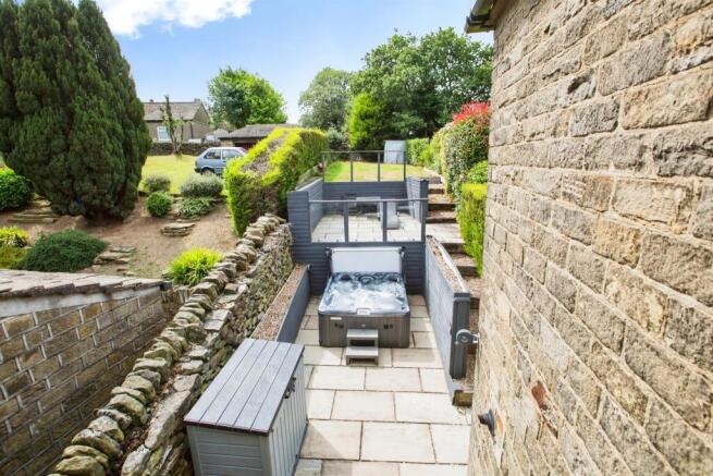 3 bed Terraced for sale Image 12