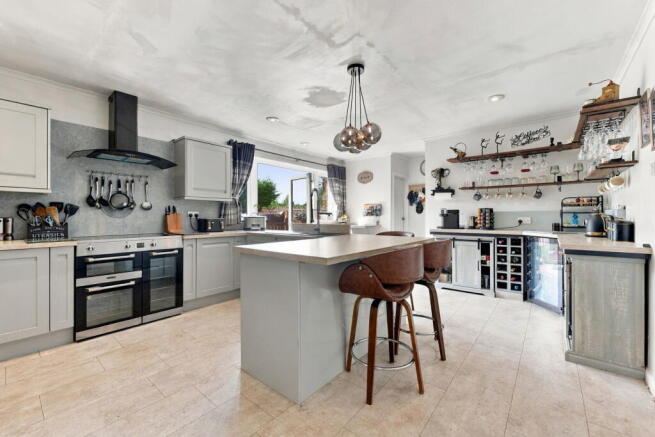 The Old Kennels | A Distinctive Country Residence in 1.27 Acres | May Lodge Drive, Rufford, NG22 9DE photo 3