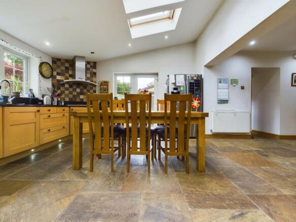 Kitchen/Dining Area