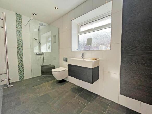 Shower Room.jpg