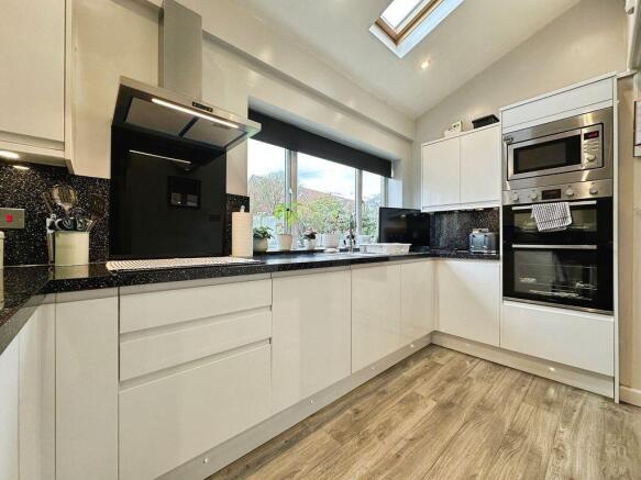 Dartmouth Avenue, Walsall, WS3 1SP photo 4