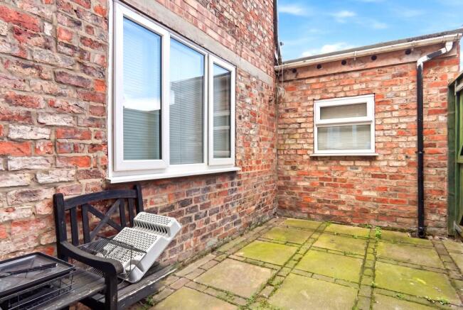 4 bed Terraced for sale Image 10