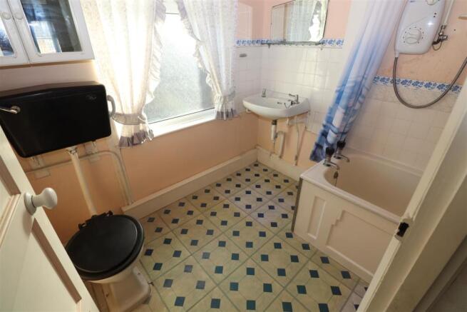 Bathroom / WC