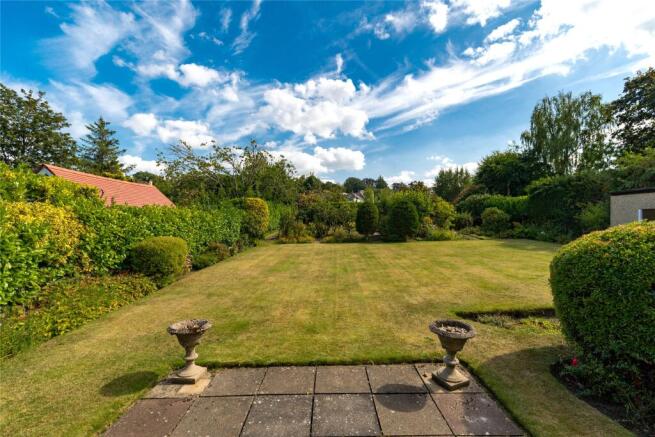 11, Craiglockhart Drive South, Craiglockhart, Edinburgh photo 4
