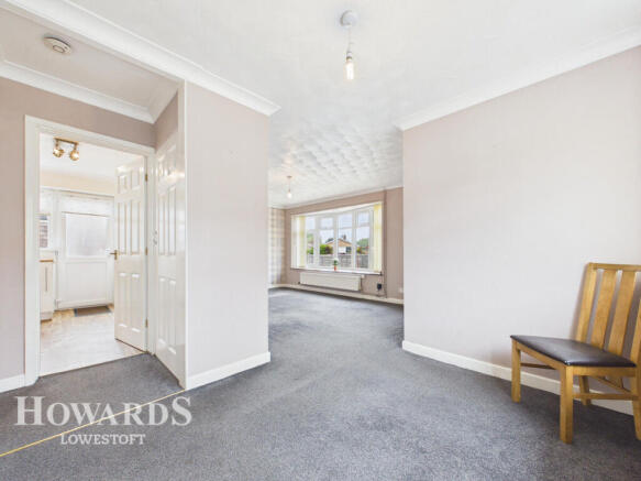 3-bed detached on The Street, Carlton Colville, £240,000