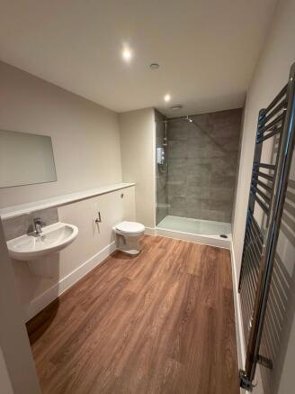 1 bed Apartment to rent Image 4