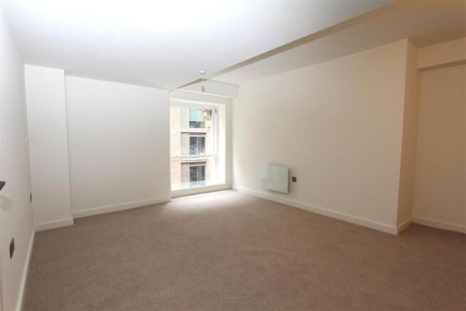 2 bed Apartment to rent Image 10