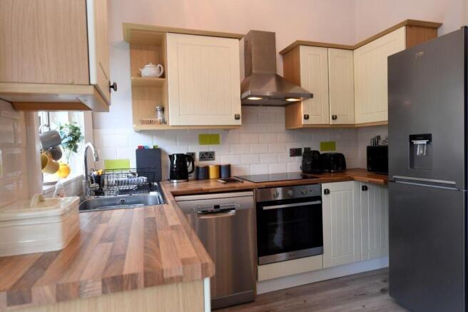 Kitchen 1.jpg