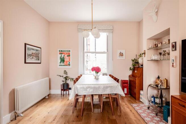 Askew Crescent-2.jpg