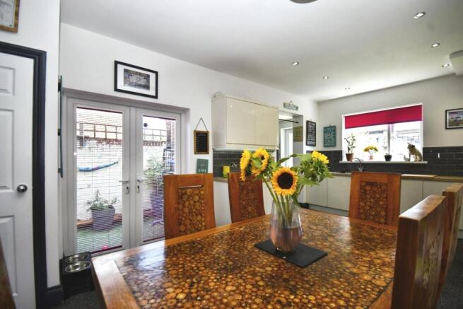 4 bed End of Terrace for sale Image 4