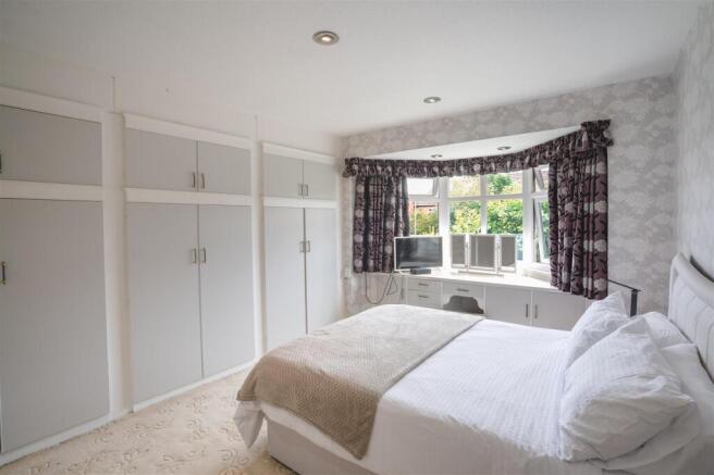 3 bed Semi-Detached for sale Image 9