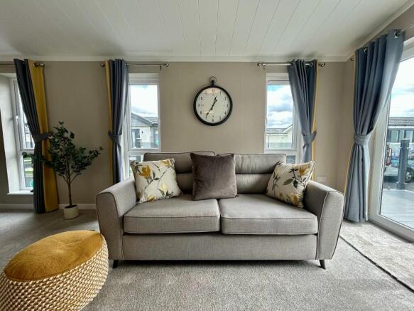 2-bed caravan on Sandy Bay, 
Canvey Island,
Essex, 
SS8 0DB, £345,000