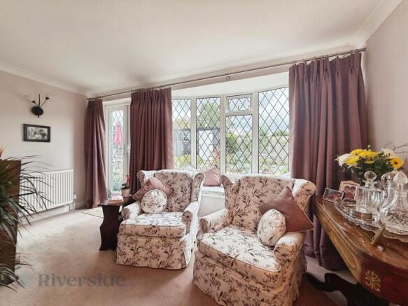 2 bed Semi-Detached Bungalow for sale Image 4