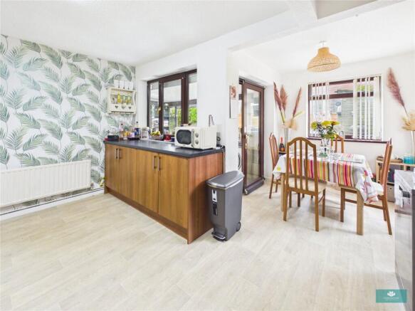 2 bed Bungalow for sale Image 3