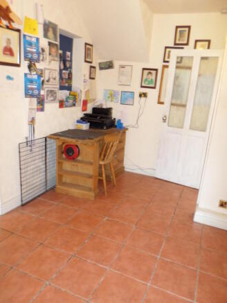Photo 10