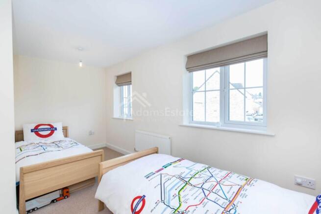 4 bed Semi-Detached for sale Image 7