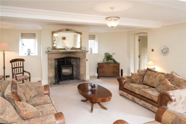 5 bed House for sale Image 7