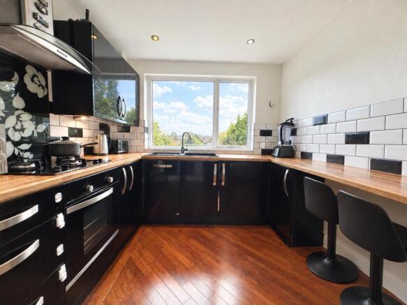 Flat 25, Sunningdale Court, Kensington Grove, Denton photo 5