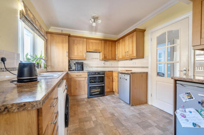 1432740-9-69bc333...