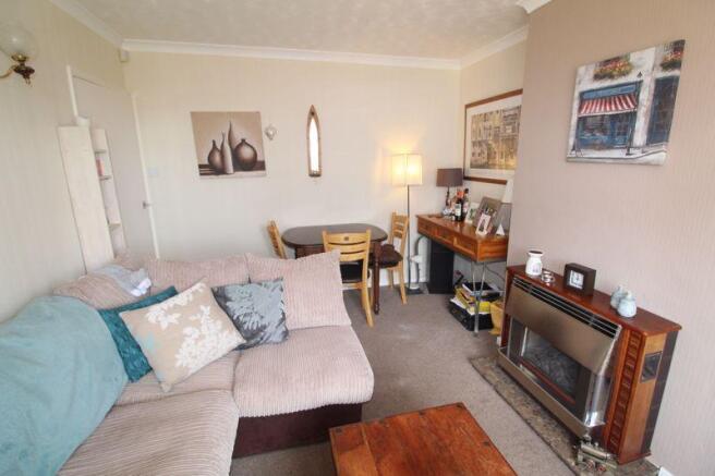 Lounge 2
