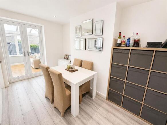 3 bed Semi-Detached for sale Image 7