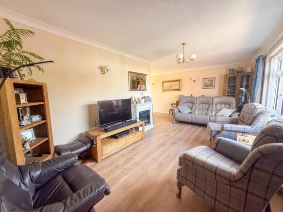 Bridge Close, Heacham photo 4